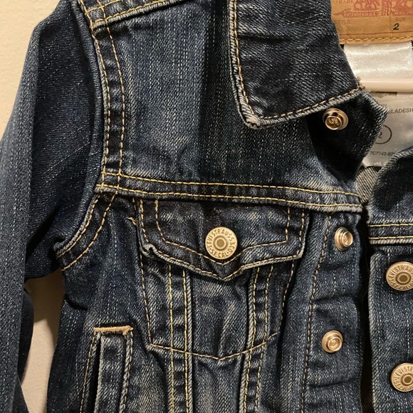 Toddler Levi’s denim jacket 2T jean jacket - Picture 4 of 6